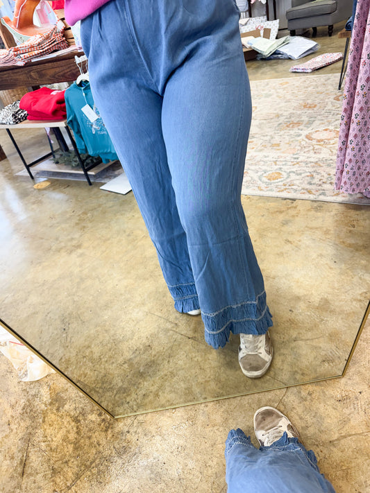 Ruffle Bottom Pant
